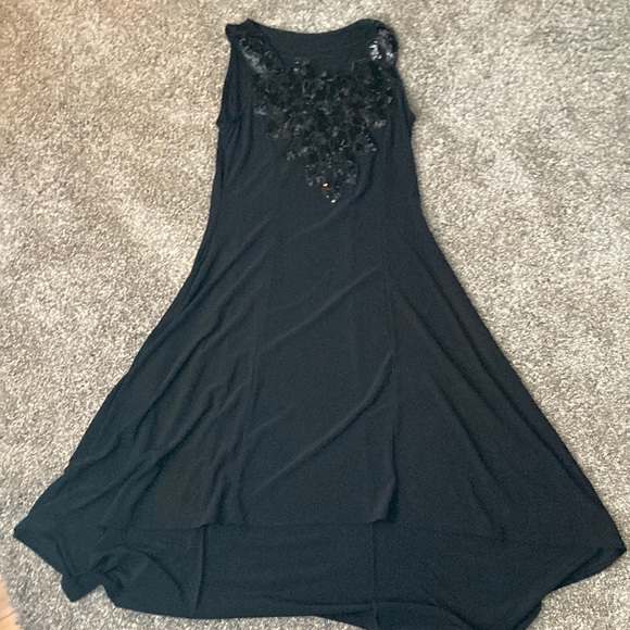 Black hi/lo, cocktail dress with embellishments - Picture 1 of 4